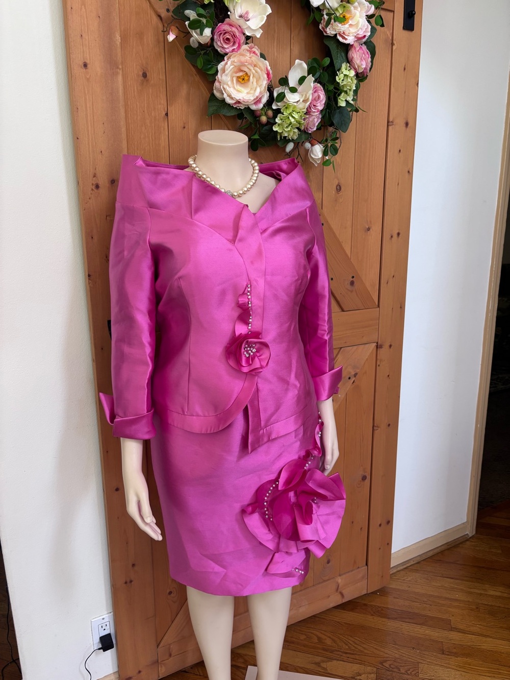 Fuchsia Satin Two-Piece Dress Suit with Floral Accents Size 16